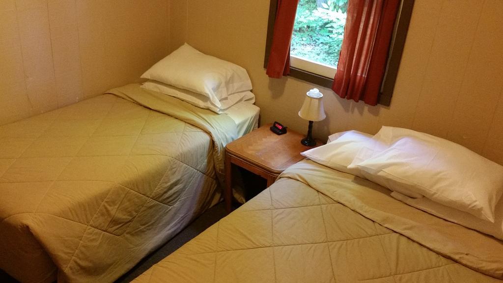 K&G Lodge Oswego Δωμάτιο φωτογραφία