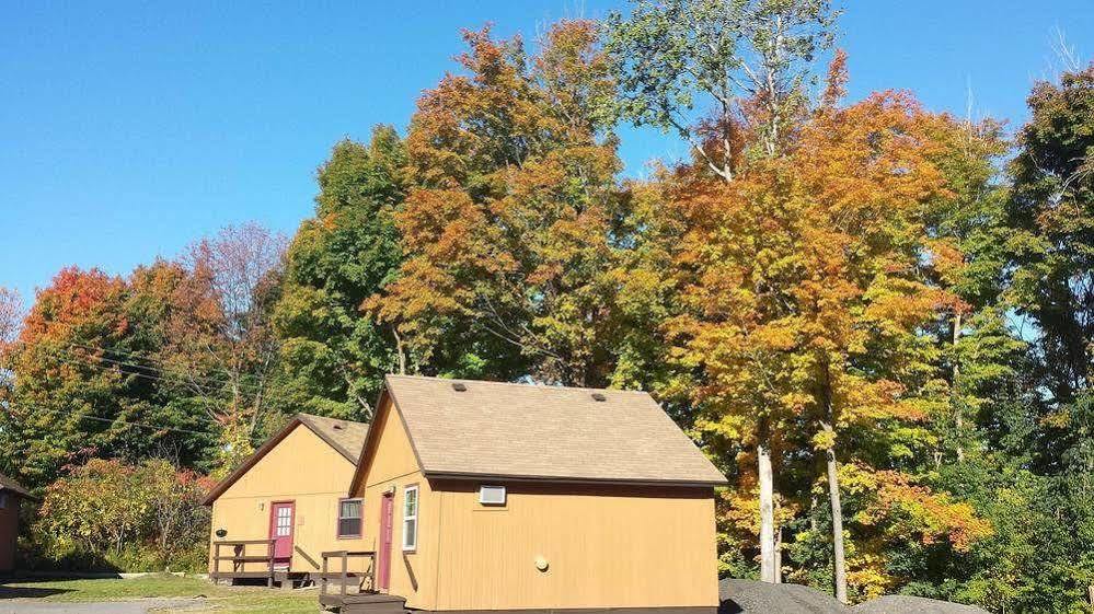 K&G Lodge Oswego Εξωτερικό φωτογραφία