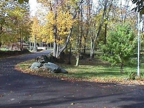 K&G Lodge Oswego Εξωτερικό φωτογραφία