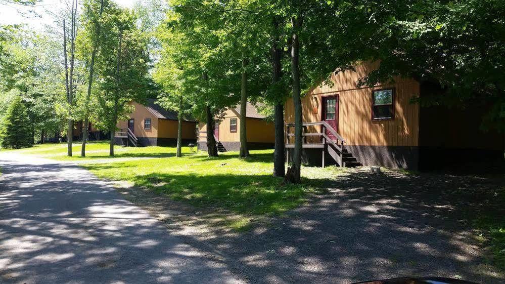 K&G Lodge Oswego Εξωτερικό φωτογραφία
